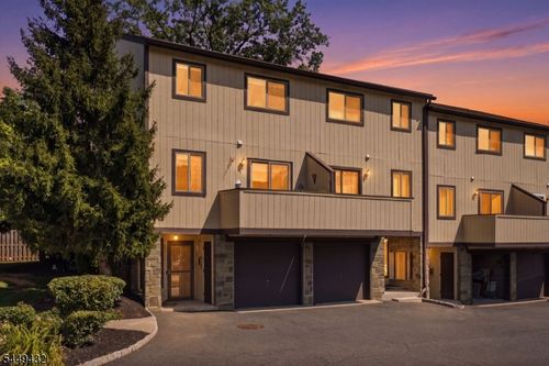 30 Chelsea Way, Bridgewater, NJ, 08807-3444 | Card Image