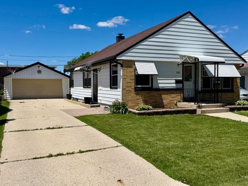 3543 S 25th St, Milwaukee, WI, 53221-1427 | Card Image