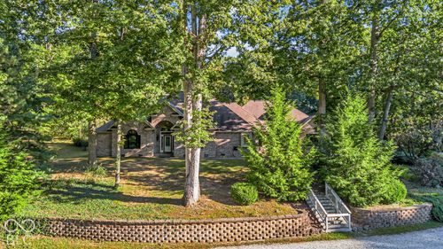 6545 Twin Lakes Dr, Martinsville, IN, 46151-6107 | Card Image