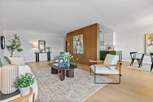 apt-208-320 E Stocker St, Glendale, CA, 91207-1354 | Card Image