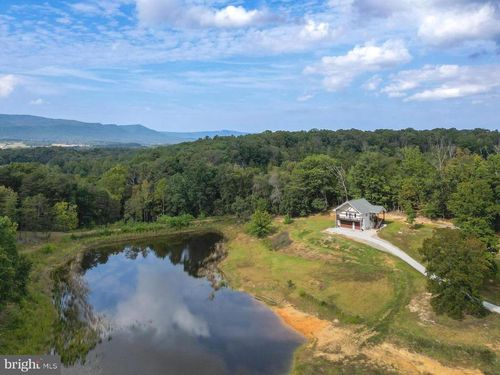 385 S Mcdaniel Ln, SHENANDOAH, VA, 22849-3617 | Card Image