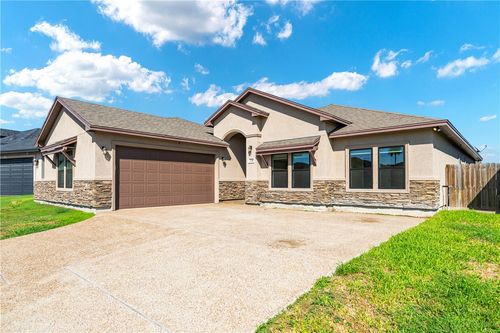 7710 Bison Dr, Corpus Christi, TX, 78414-6471 | Card Image