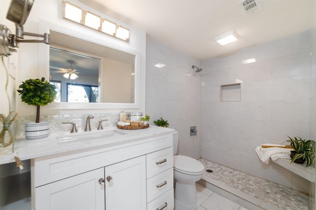 B109 - 2918 Ranch Road 620 N, Condo with 3 bedrooms, 3 bathrooms and 1 parking in Austin TX | Image 7