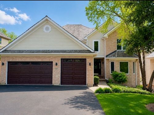 21827 W Riviera Ct, Mundelein, IL, 60060-5328 | Card Image