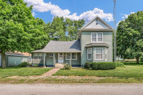 112 W North Front St, Sadorus, IL, 61872-9502 | Card Image