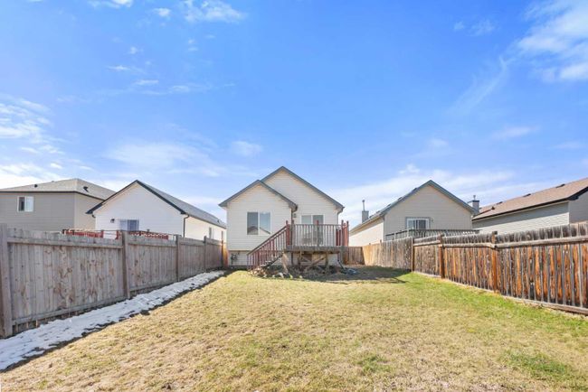 1060 Bridlemeadows Manor Sw, Home with 5 bedrooms, 2 bathrooms and 1 parking in Calgary AB | Image 23