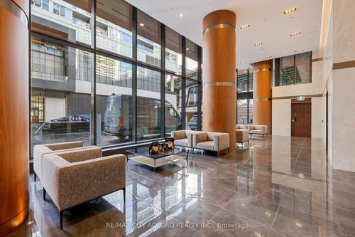 2015-17 Bathurst St, Toronto, ON, M5V0N1 | Card Image