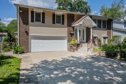 1414 S Robert Dr, Mount Prospect, IL, 60056-4542 | Card Image