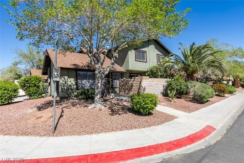 3174 Batavia Dr, Las Vegas, NV, 89102-7305 | Card Image