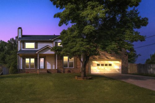 1237 Archwood Dr, Clarksville, TN, 37042-8703 | Card Image