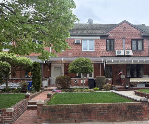 6128 82nd Pl, Middle Village, NY, 11379-1429 | Card Image