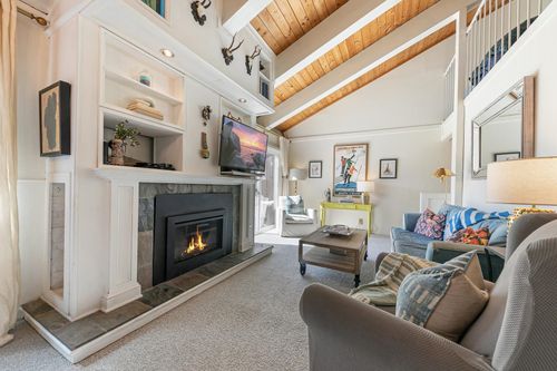 48-2560 Lake Forest Rd, Tahoe City, CA, 96145-2335 | Card Image