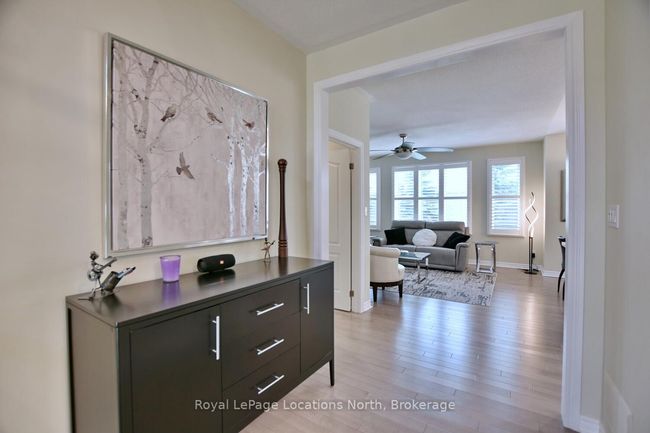16 Starboard Cir, House other with 3 bedrooms, 3 bathrooms and 2 parking in Wasaga Beach ON | Image 7