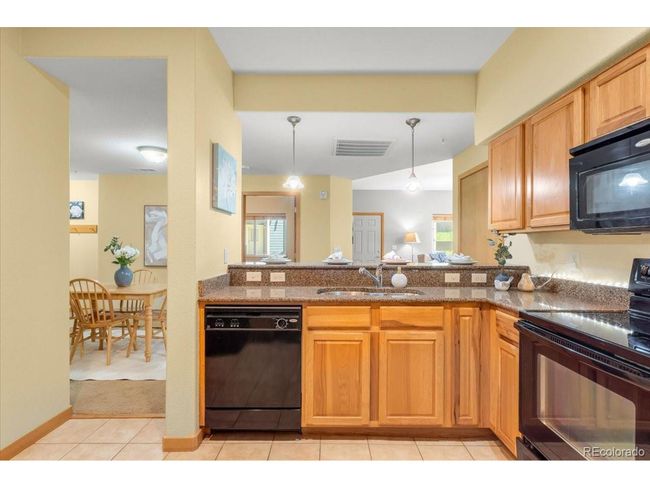 202 - 140 Sterling Loop, House attached with 2 bedrooms, 2 bathrooms and null parking in Fraser CO | Image 12