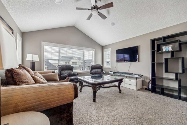 41 Elgin Estates View Se, House detached with 3 bedrooms, 2 bathrooms and 2 parking in Calgary AB | Image 23