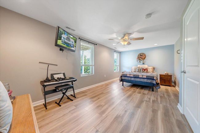 Lower Flex Room | Image 25