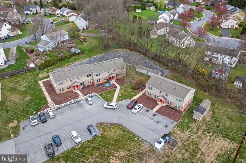 196 Stone House Ln, COLUMBIA, PA, 17512-9444 | Card Image