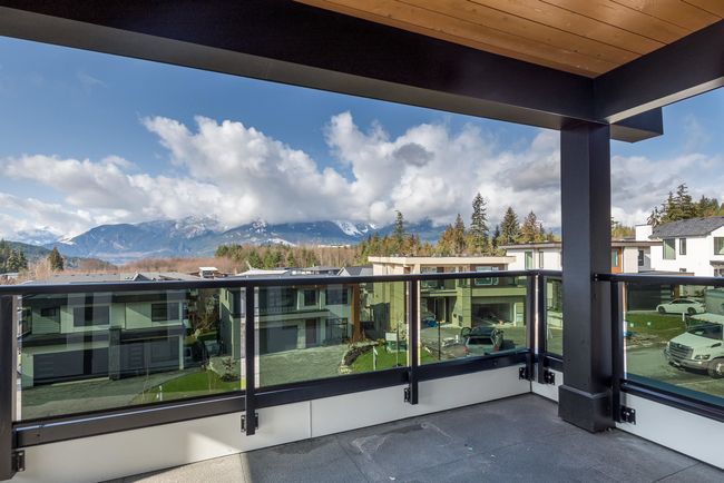 Balcony with a mountain view | Image 14