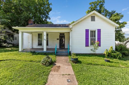 104 3rd Ave, Columbia, TN, 38401-2914 | Card Image