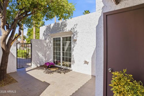 8756 E Via De La Luna, Scottsdale, AZ, 85258-3549 | Card Image