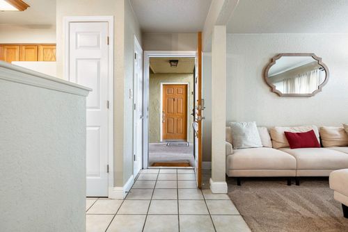 apt-137-2881 Huntington Blvd, Fresno, CA, 93721-2313 | Card Image