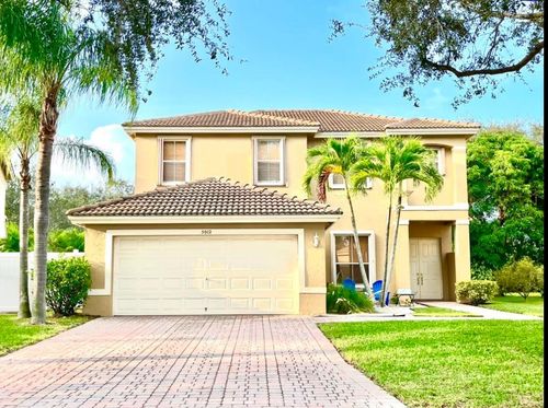 5012 Victoria Cir, West Palm Beach, FL, 33409-7850 | Card Image