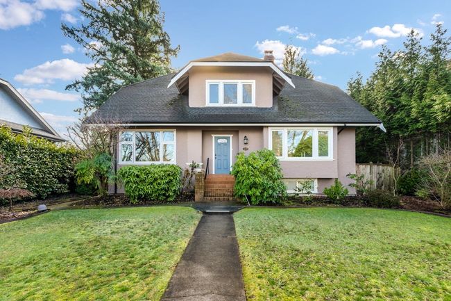 4678 W 3 Rd Avenue, House other with 10 bedrooms, 4 bathrooms and null parking in Vancouver BC | Image 3