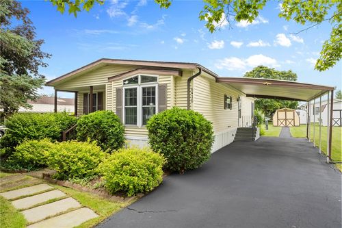 6410 Murphy Dr, Victor, NY, 14564-9202 | Card Image