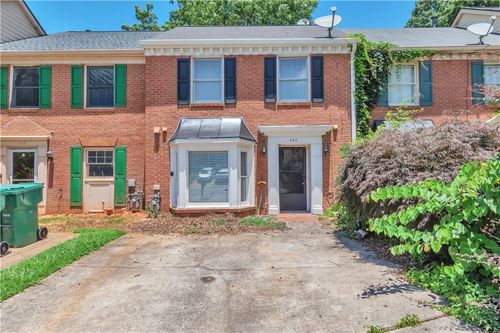 440 Forestgate Ct, Sandy Springs, GA, 30350-2909 | Card Image