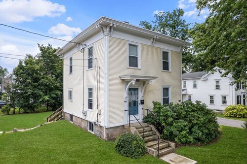 880 Washington St, Holliston, MA, 01746-1634 | Card Image