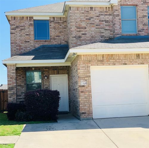 2304 Aldergate Dr, Arlington, TX, 76012-3684 | Card Image