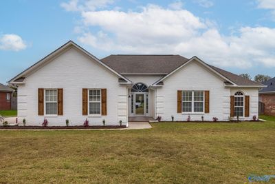 124 High Noon Lane, House other with 4 bedrooms, 2 bathrooms and null parking in Huntsville AL | Image 1