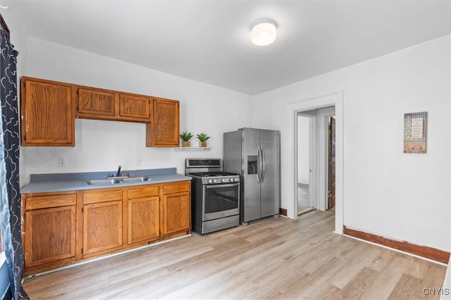 7 - 905 Tallman St, Home with 6 bedrooms, 4 bathrooms and null parking in Syracuse NY | Image 8