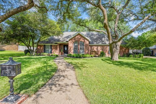926 Canyon Dr, Cleburne, TX, 76033-5930 | Card Image