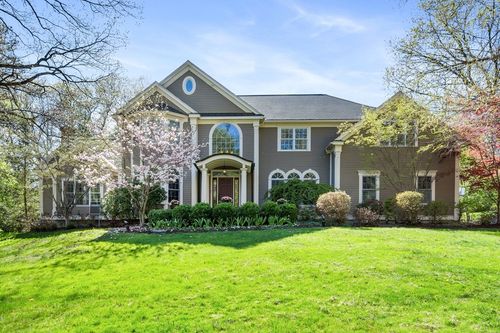 65 Summit St, Concord, MA, 01742-2843 | Card Image