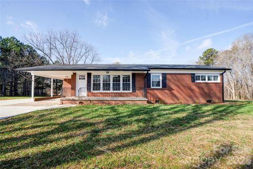 2822 Bettis Rd, Grover, NC, 28073-9784 | Card Image