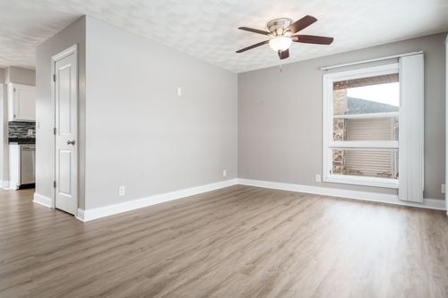 3332 Seward Ave, Rockford, IL, 61108-7549 | Card Image