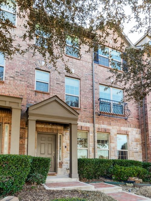 3942 Sugar Tree Way, Addison, TX, 75001-4424 | Card Image