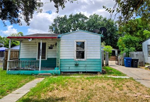 2225 Presa St, Corpus Christi, TX, 78416-1620 | Card Image