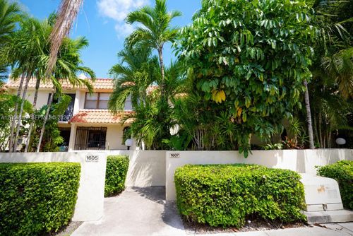 37-1607 Ne 105th St, Miami Shores, FL, 33138-2117 | Card Image