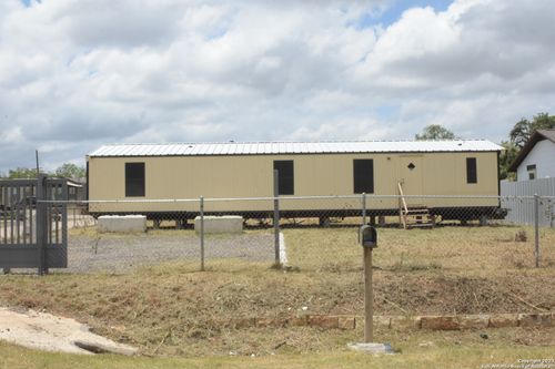 7233 Palm Park Blvd, San Antonio, TX, 78223-6037 | Card Image