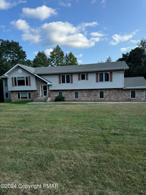 505 Kellers Ct, Stroudsburg, PA, 18360-9447 | Card Image