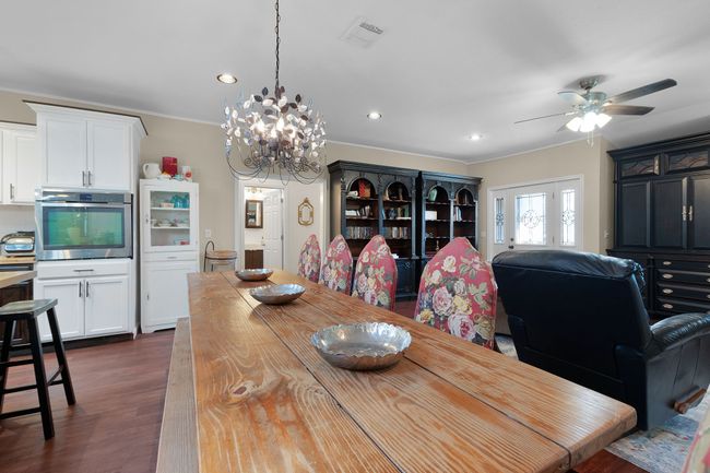 801 E Avenue C, House other with 4 bedrooms, 3 bathrooms and null parking in Lampasas TX | Image 10