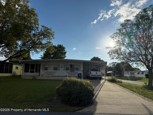 8021 Western Circle Dr, Brooksville, FL, 34613-7369 | Card Image