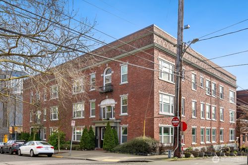 306-901 Ne 43rd St, Seattle, WA, 98105-6013 | Card Image