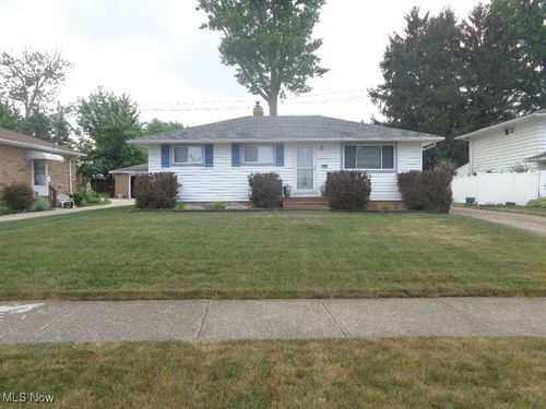 9207 Harrow Dr, Parma, OH, 44129-1734 | Card Image