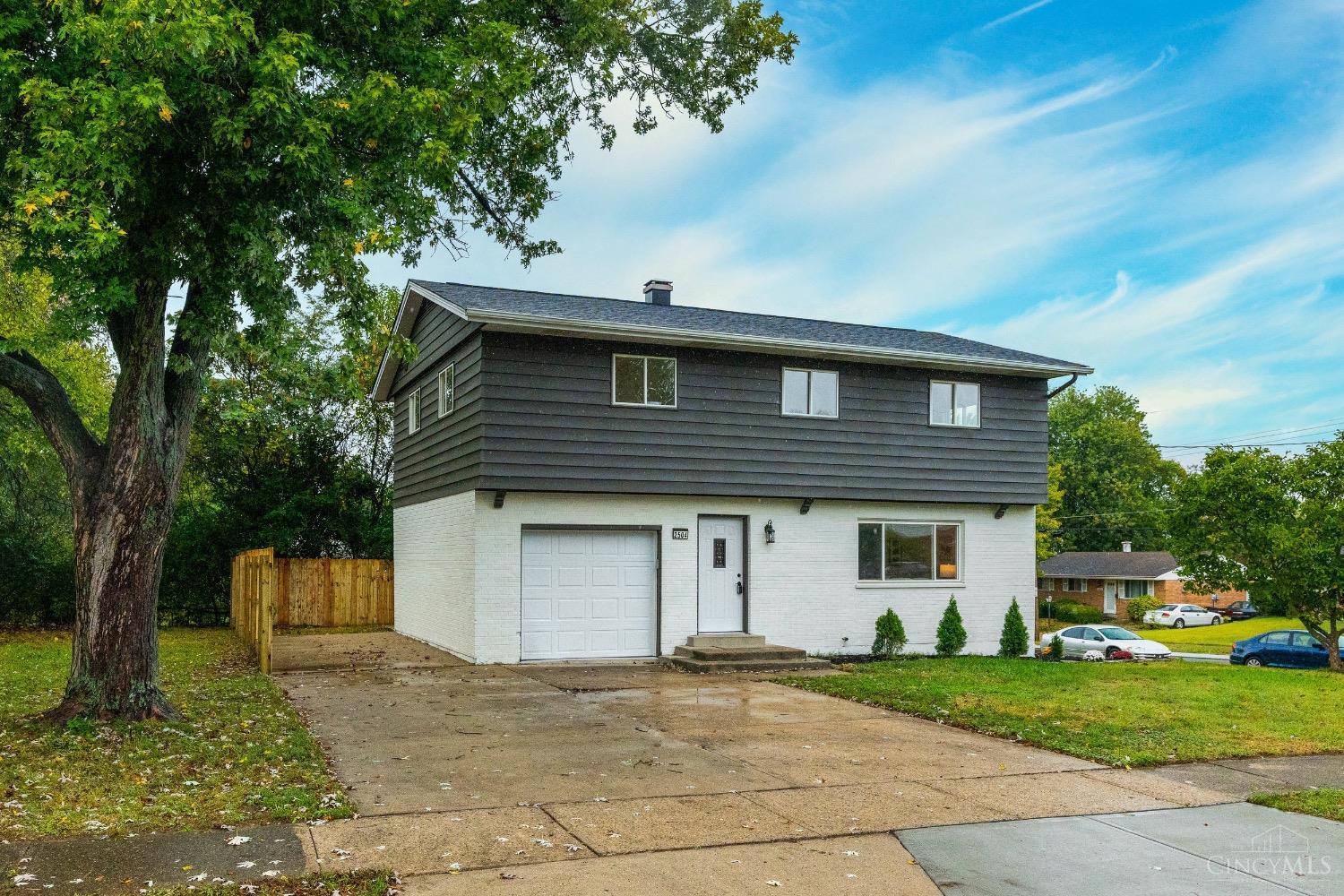 Haverknoll Dr, Cincinnati, OH 45231