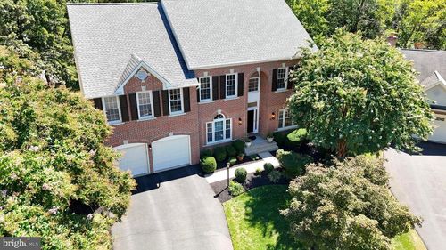 8783 Brook Estates Ct, LORTON, VA, 22079-4401 | Card Image