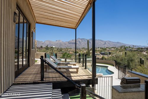 5051 N Hillcrest Dr, Tucson, AZ, 85704-5808 | Card Image