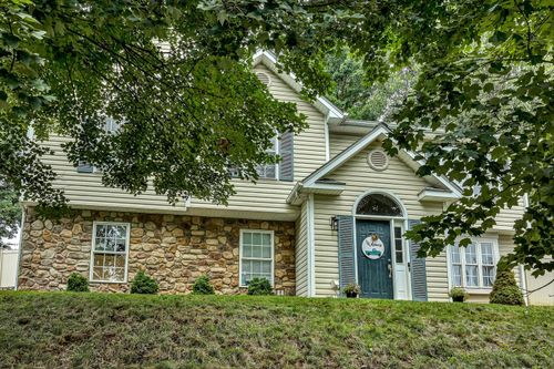3423 Cedar Meade Dr, Roanoke, VA, 24014-5040 | Card Image